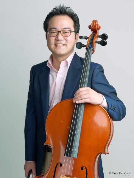 袴田容